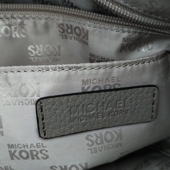 Michael Kors Hamilton Tote (Like New) - Picture 7 of 11